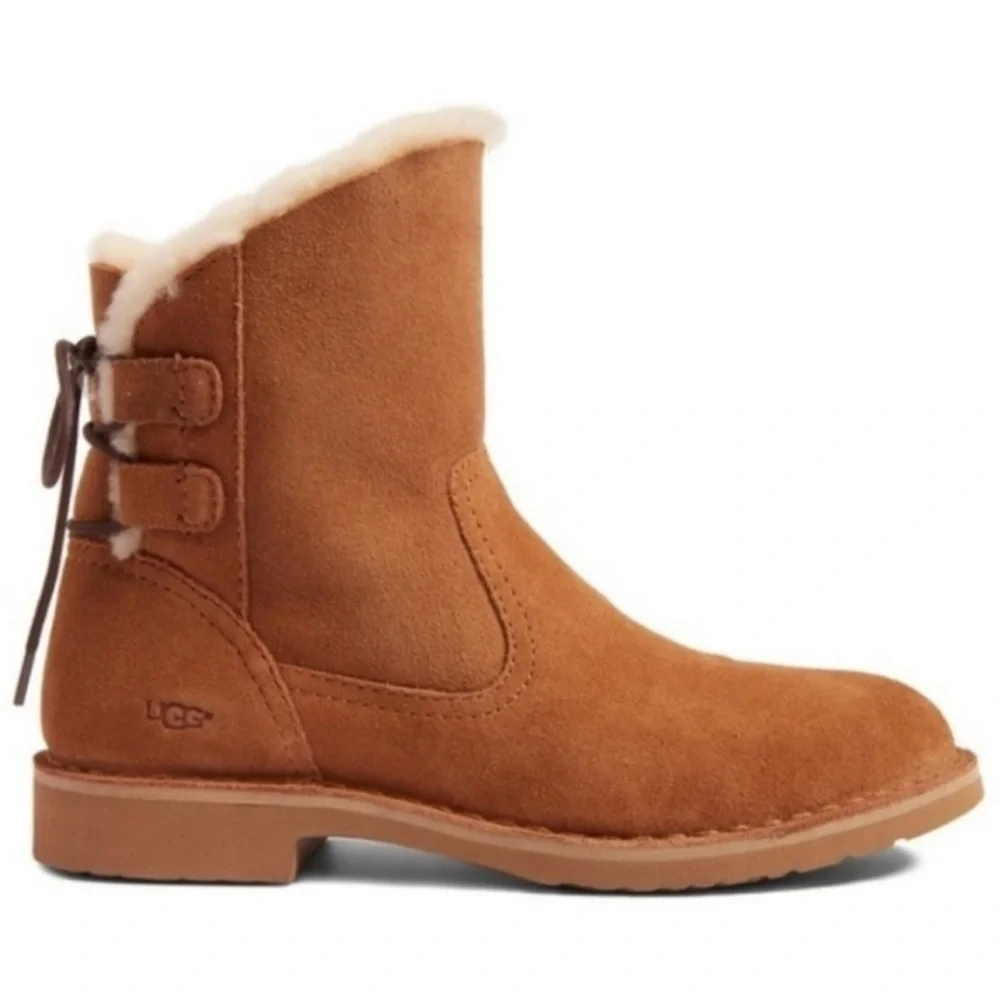 UGG Naiyah Sheepskin Boot Brown Womans size 6